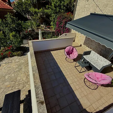 Apartment Pjaca Postira