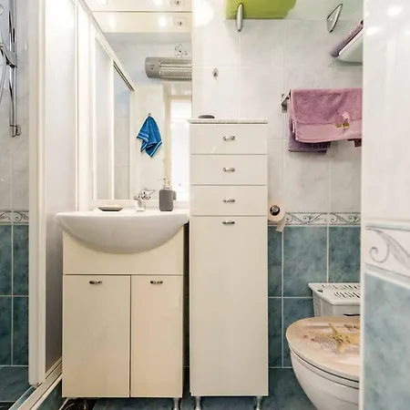 Pjaca Apartment Postira
